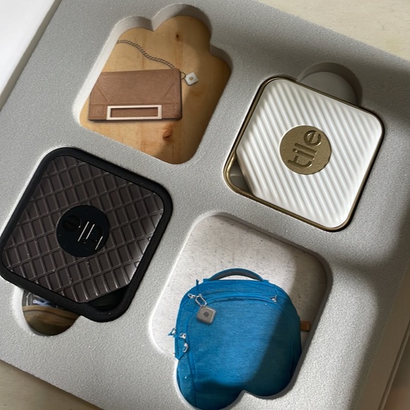 Tile Pro Sport Keychain tracker 2 pack - Picture 4 of 9